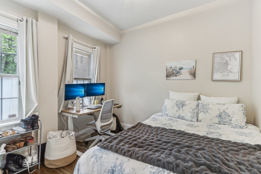200 W 8th St # 1