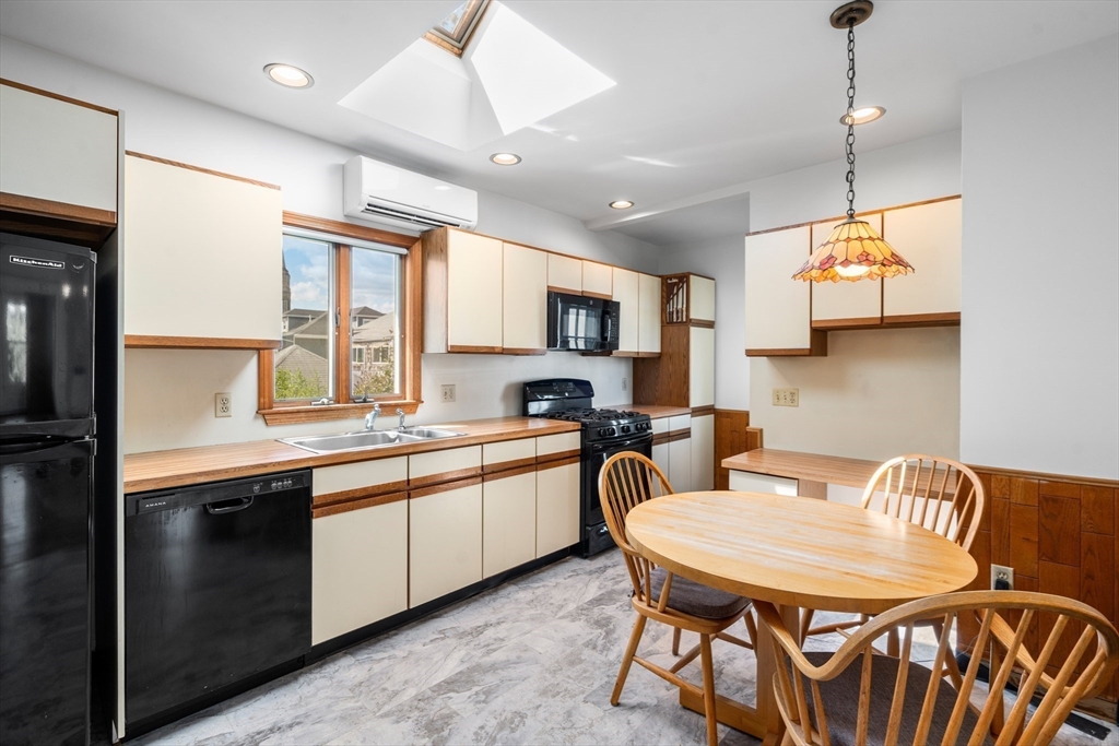 9 Grayson Street, Boston