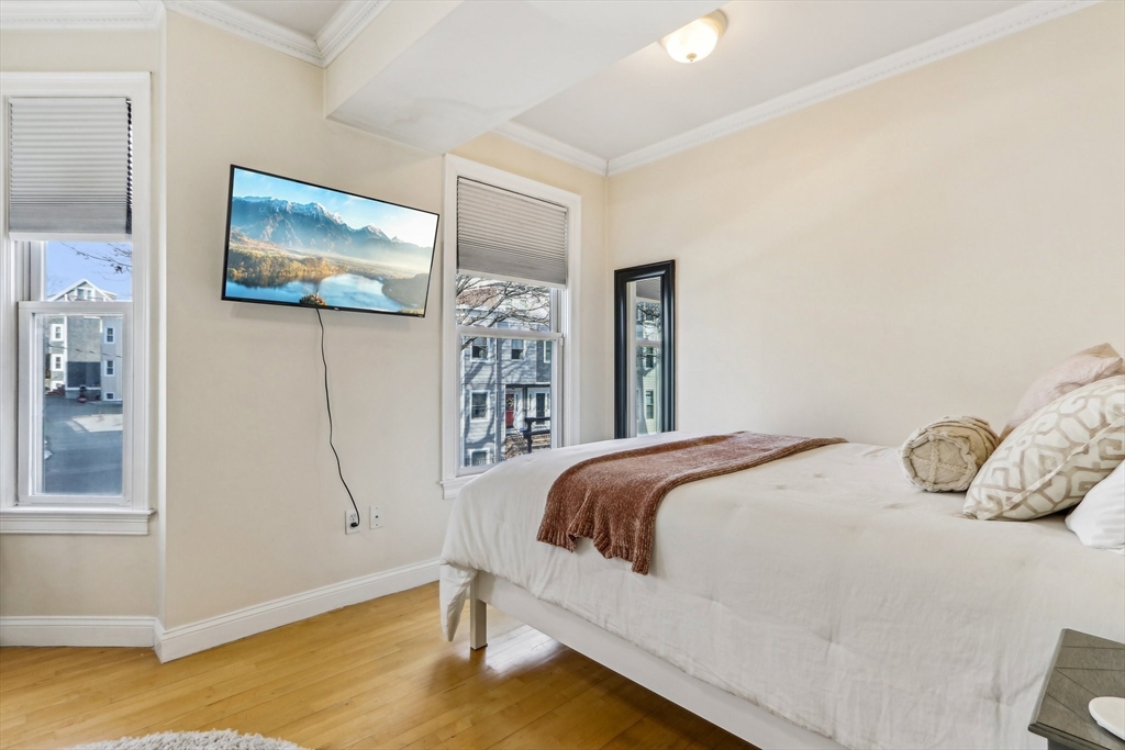 487 E Seventh St # 2