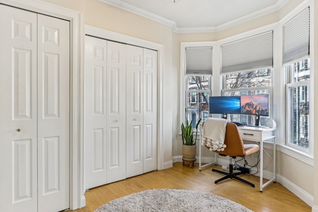 487 E Seventh St # 2