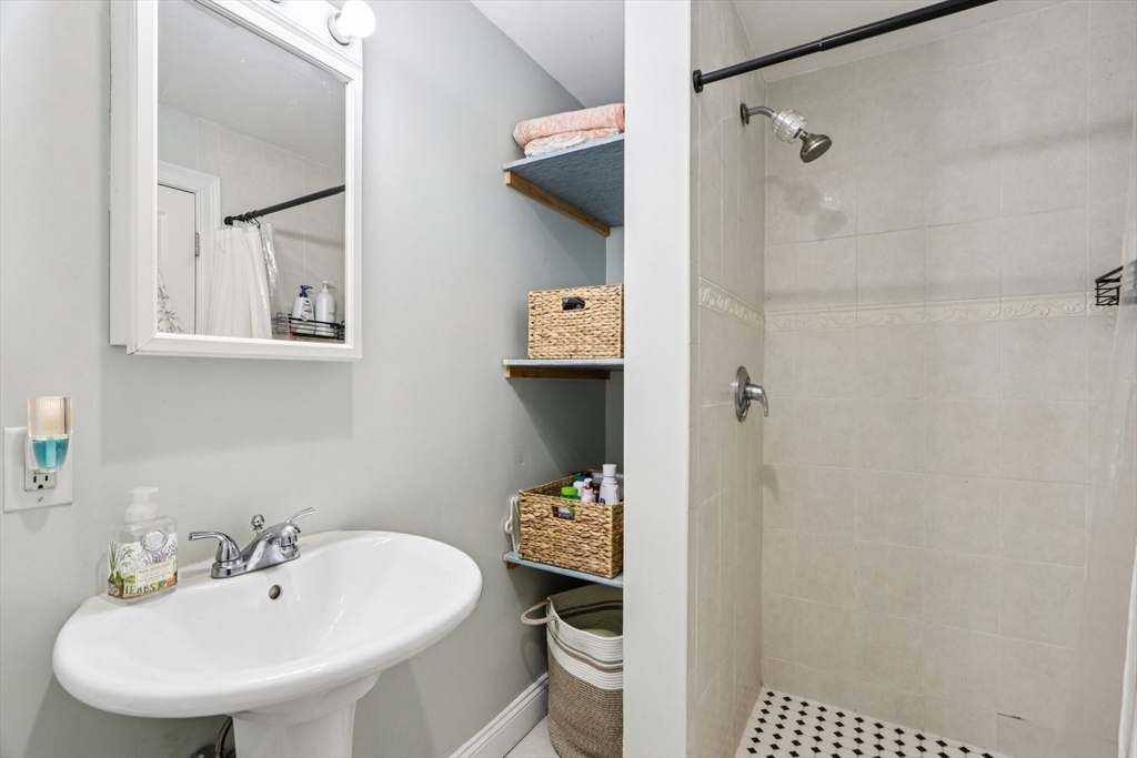 108 Emerson St # 1