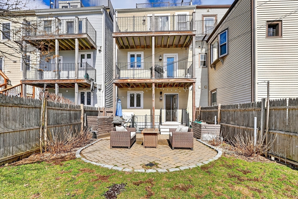 671 E 5th St # 1