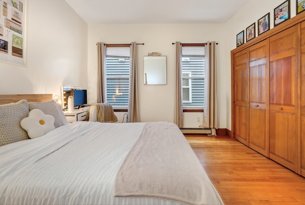 760-762 E 5th St # 1