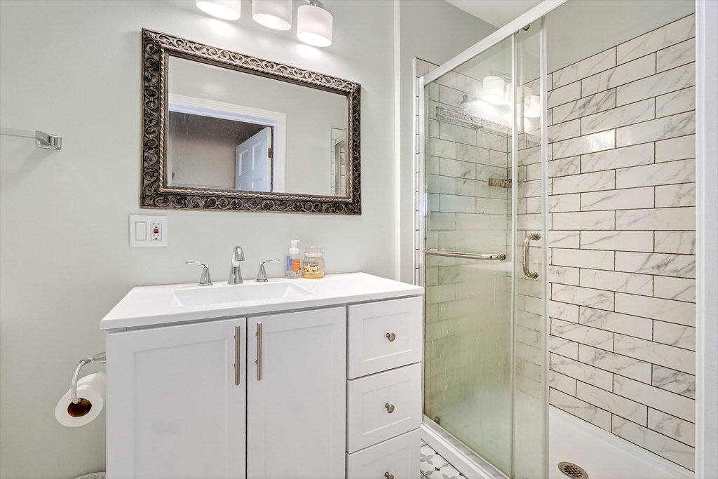 760-762 E 5th St # 1