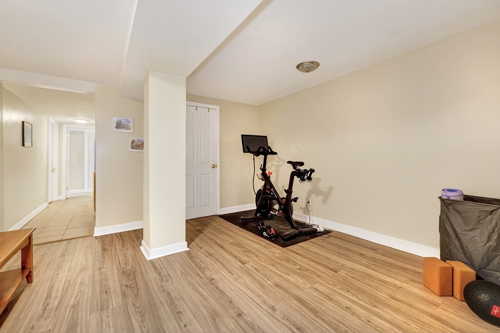 760-762 E 5th St # 1