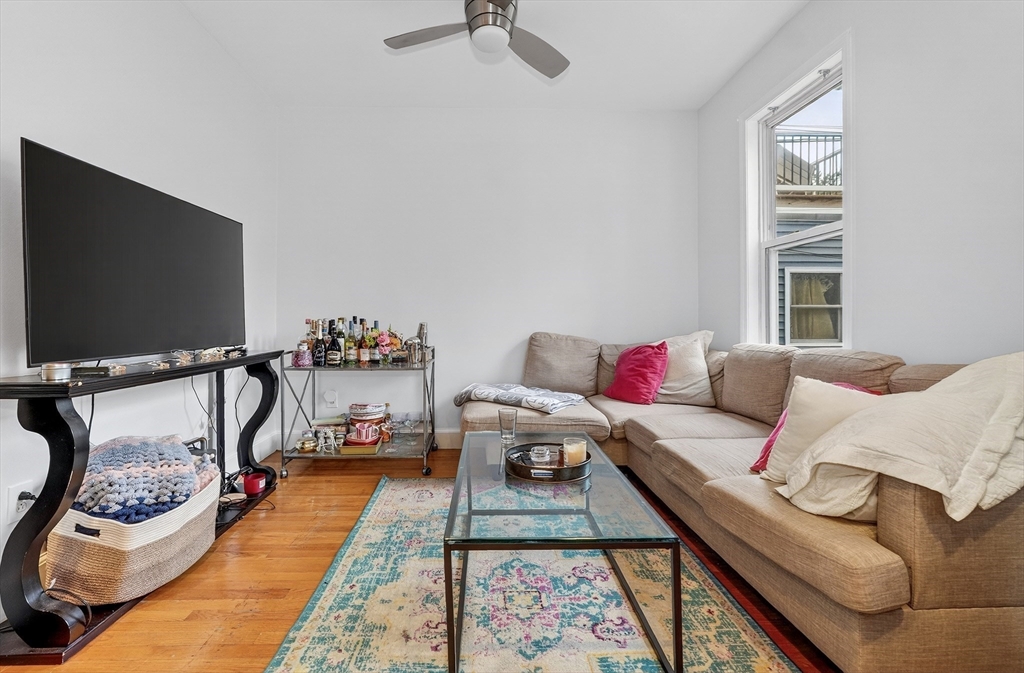 760-762 E 5th St # 1