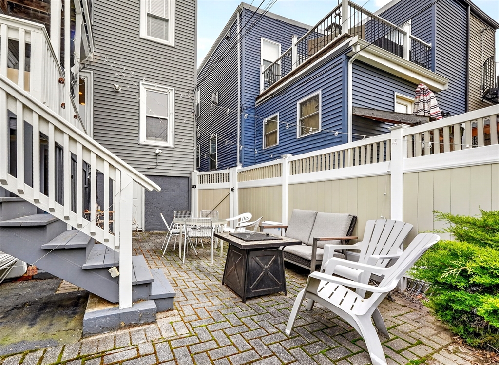 760-762 E 5th St # 1