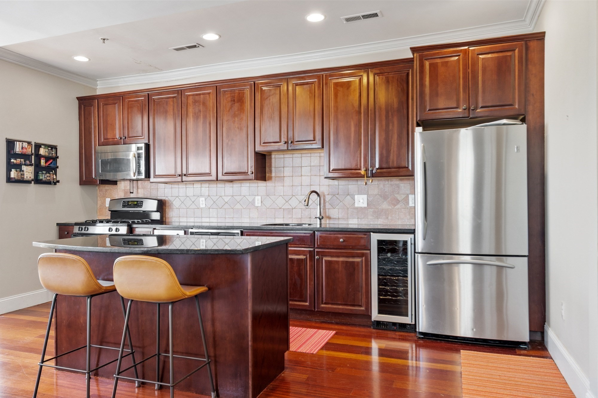 98 G St # 4