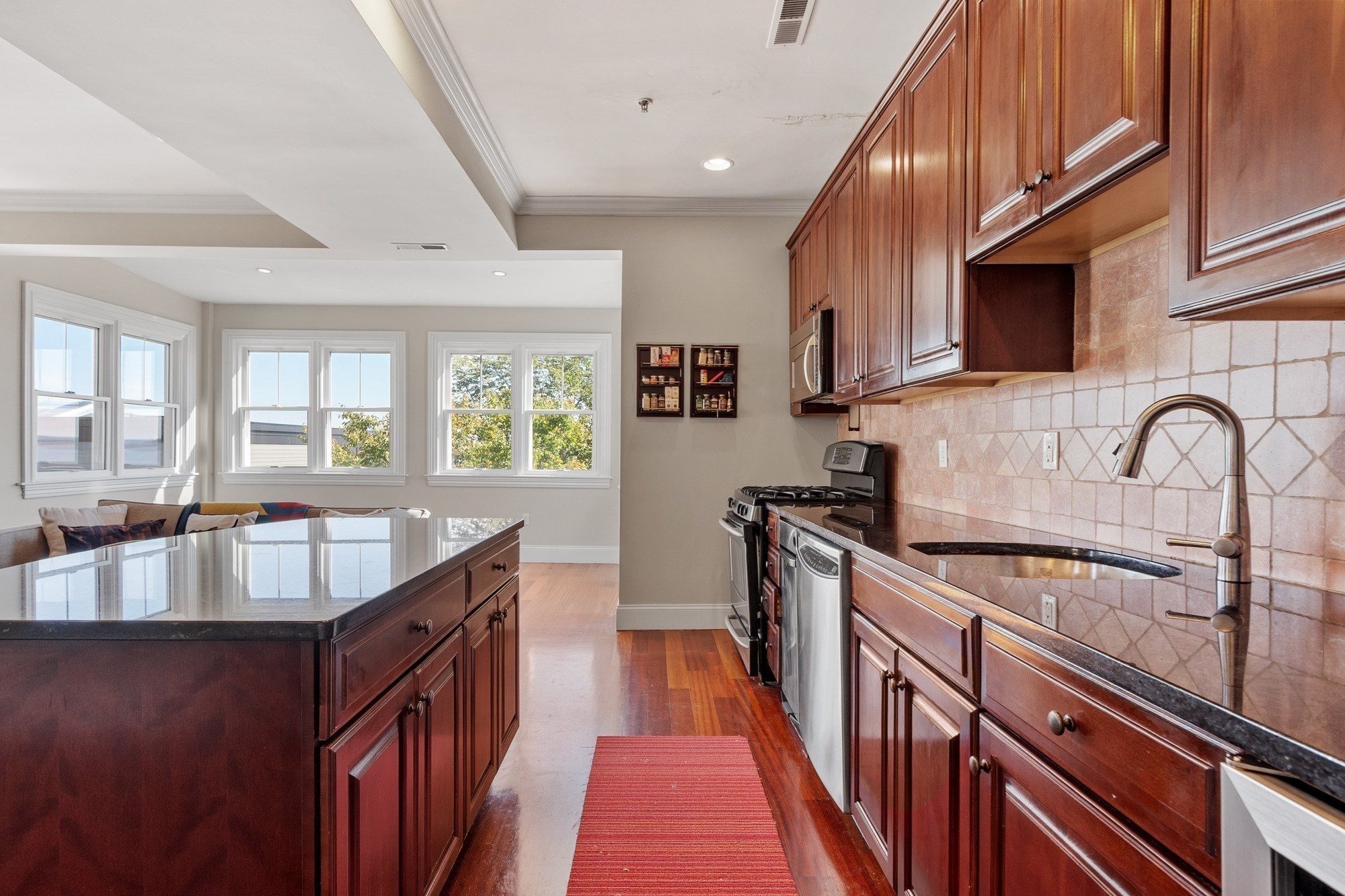 98 G St # 4