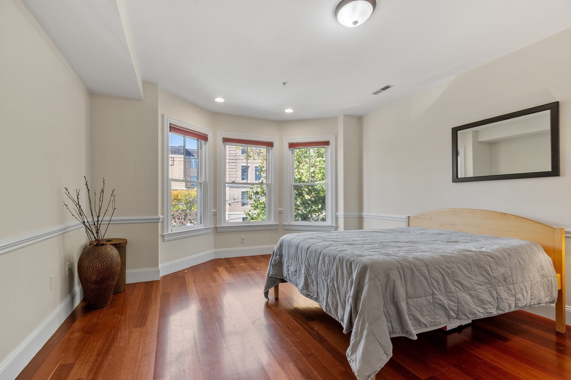 98 G St # 4