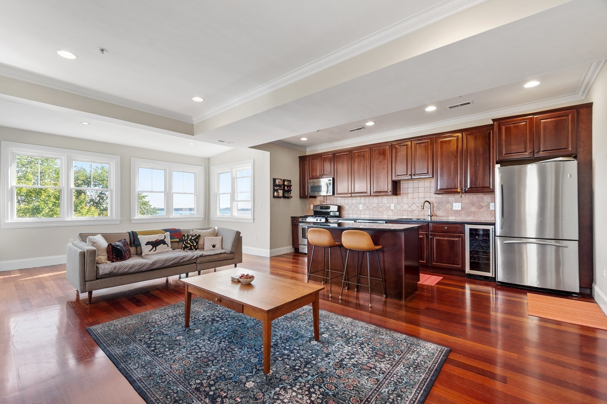 98 G St # 4