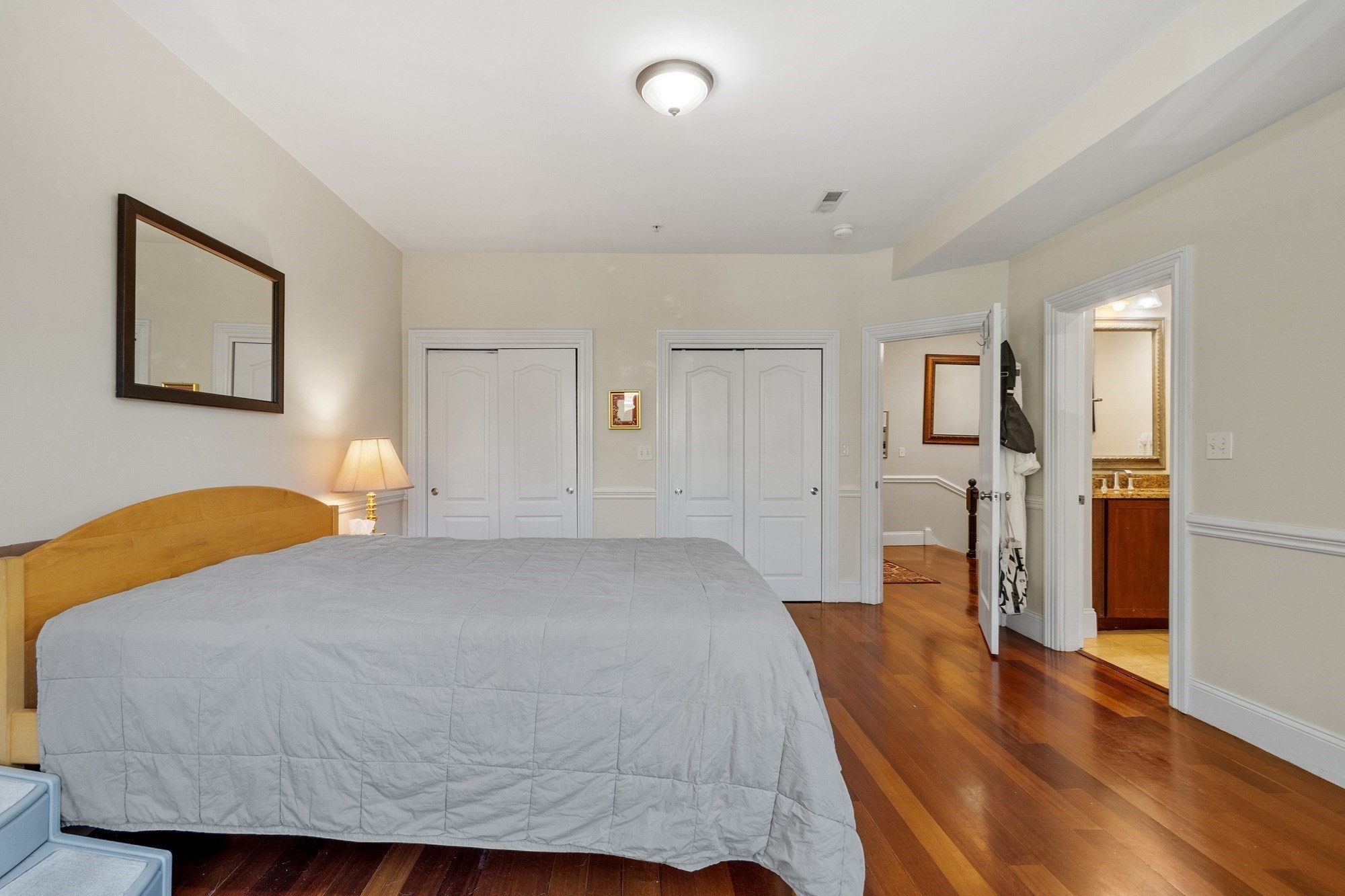 98 G St # 4