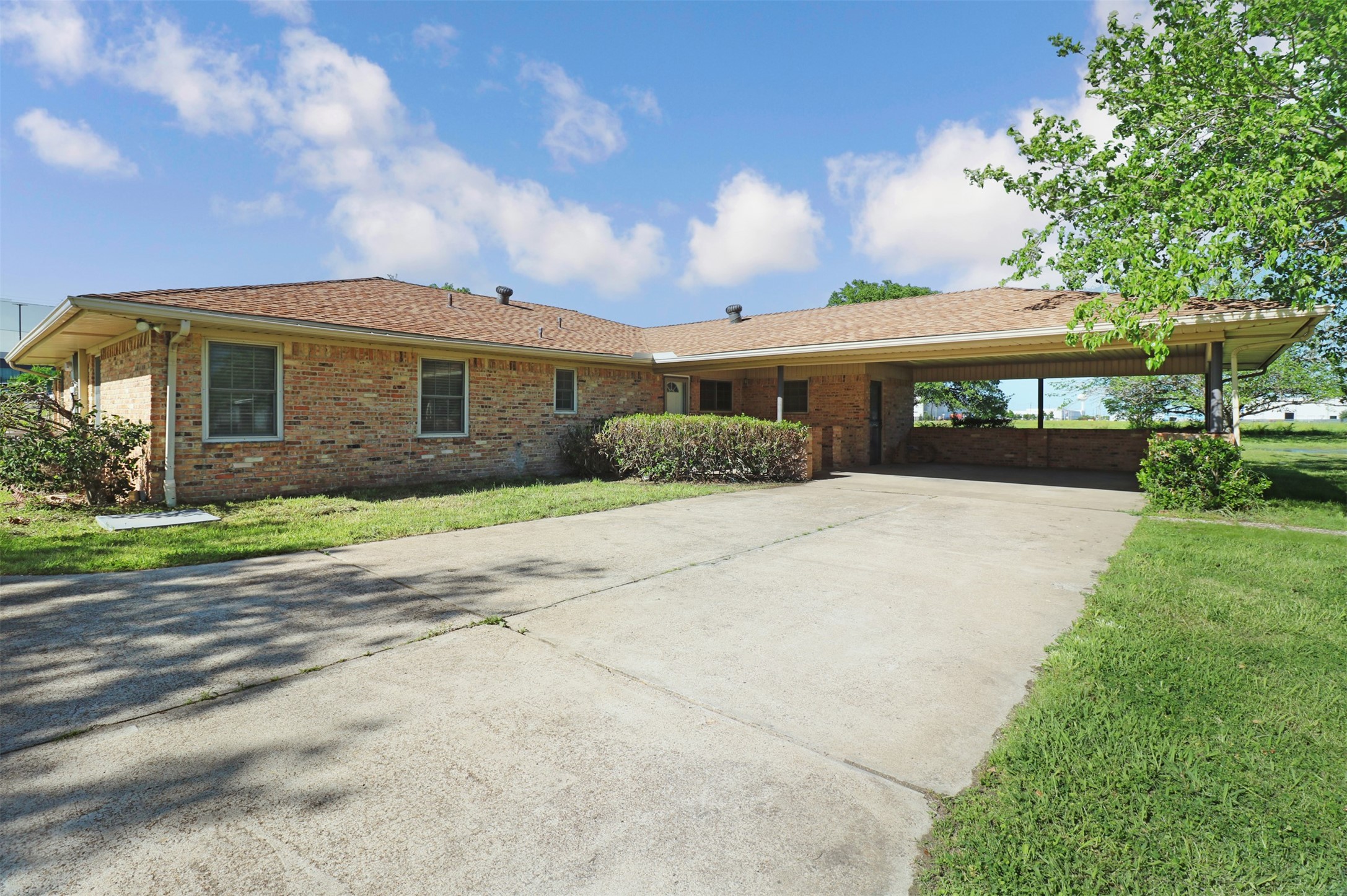 1454 W Wintergreen Road