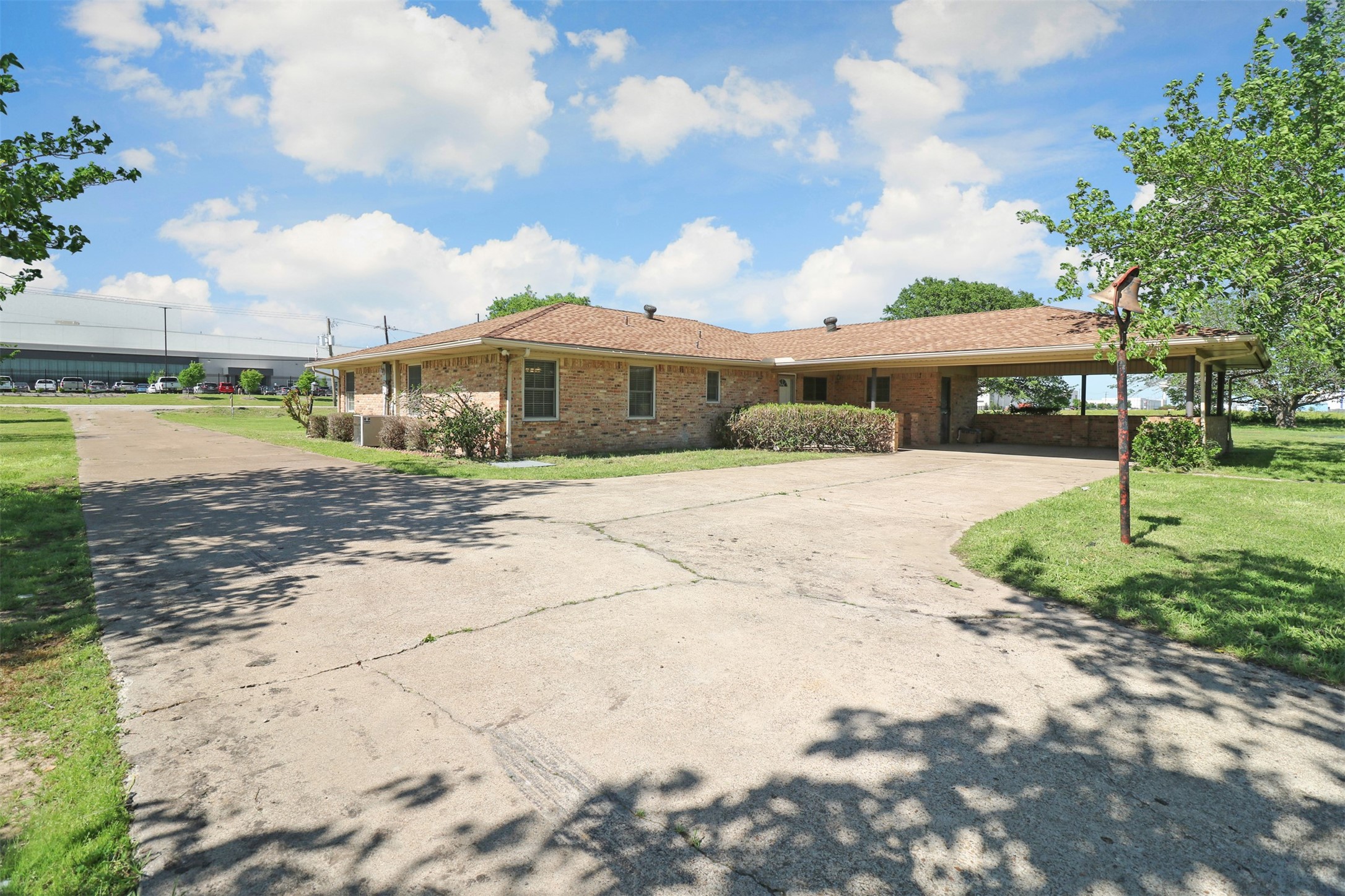 1454 W Wintergreen Road