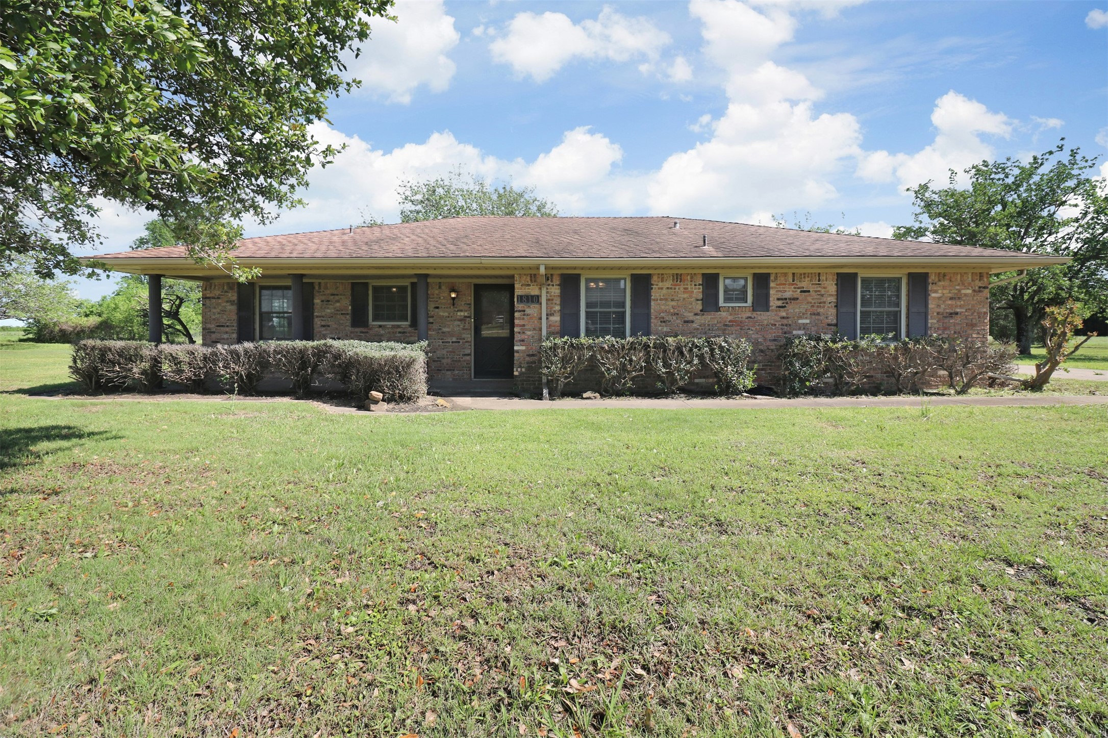 1454 W Wintergreen Road