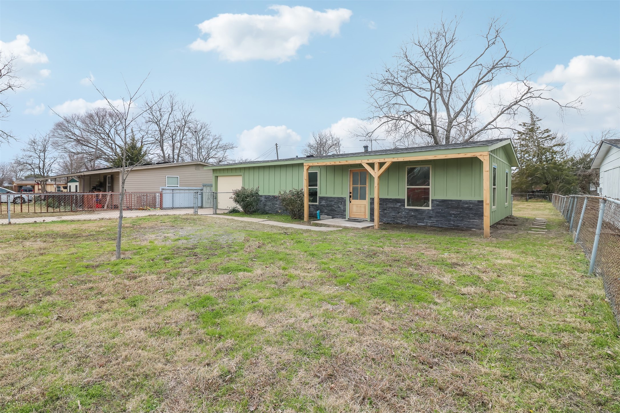 1211 Gate Lane Drive