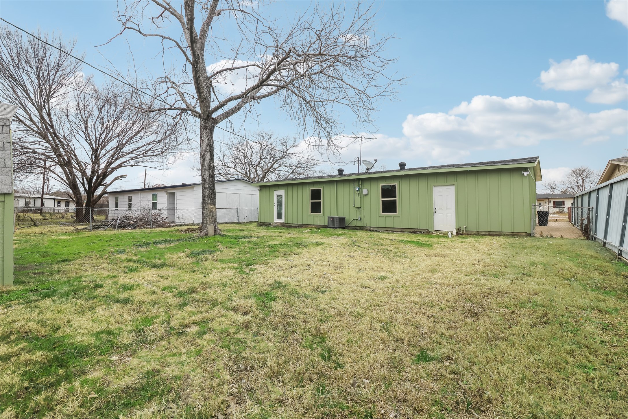 1211 Gate Lane Drive
