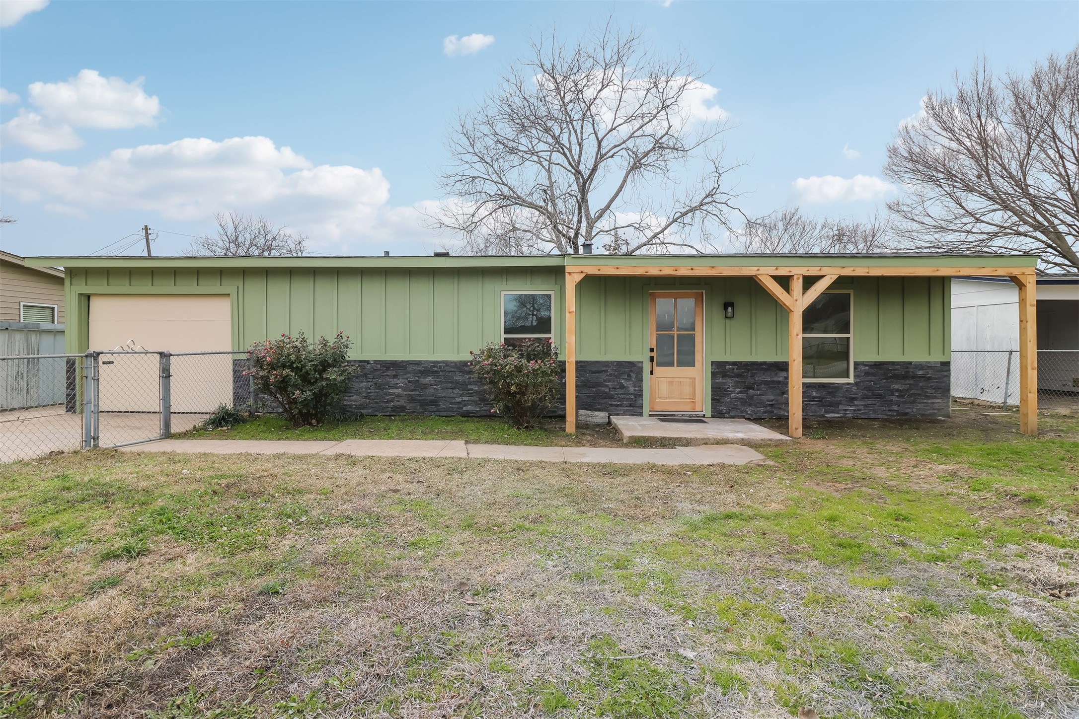 1211 Gate Lane Drive