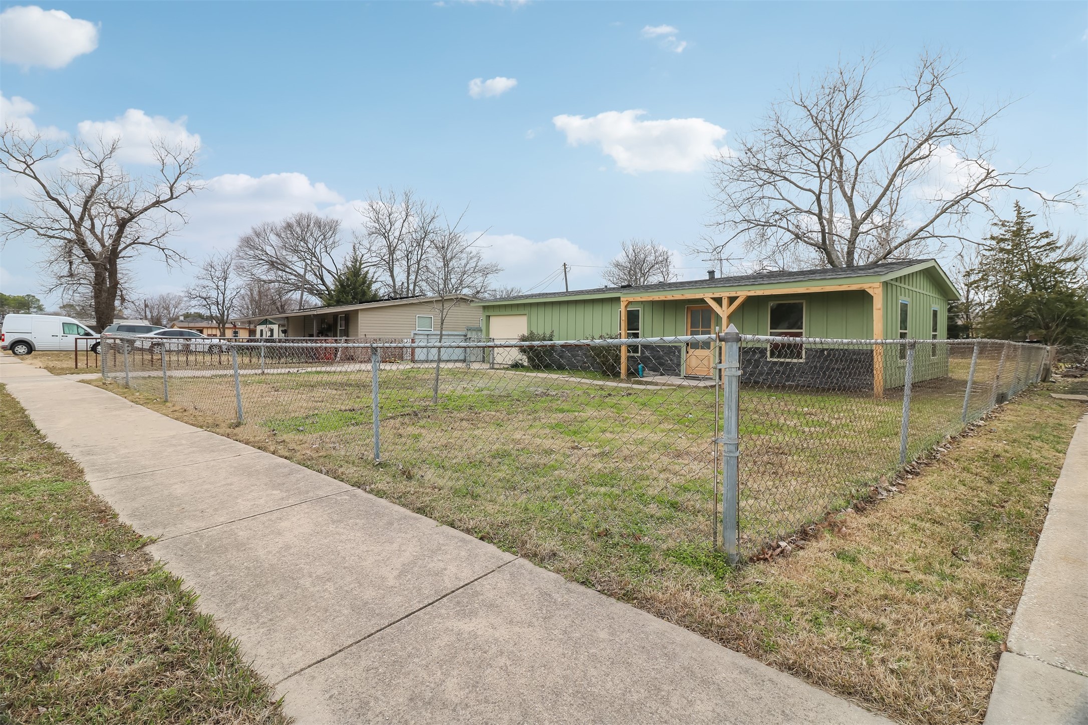 1211 Gate Lane Drive