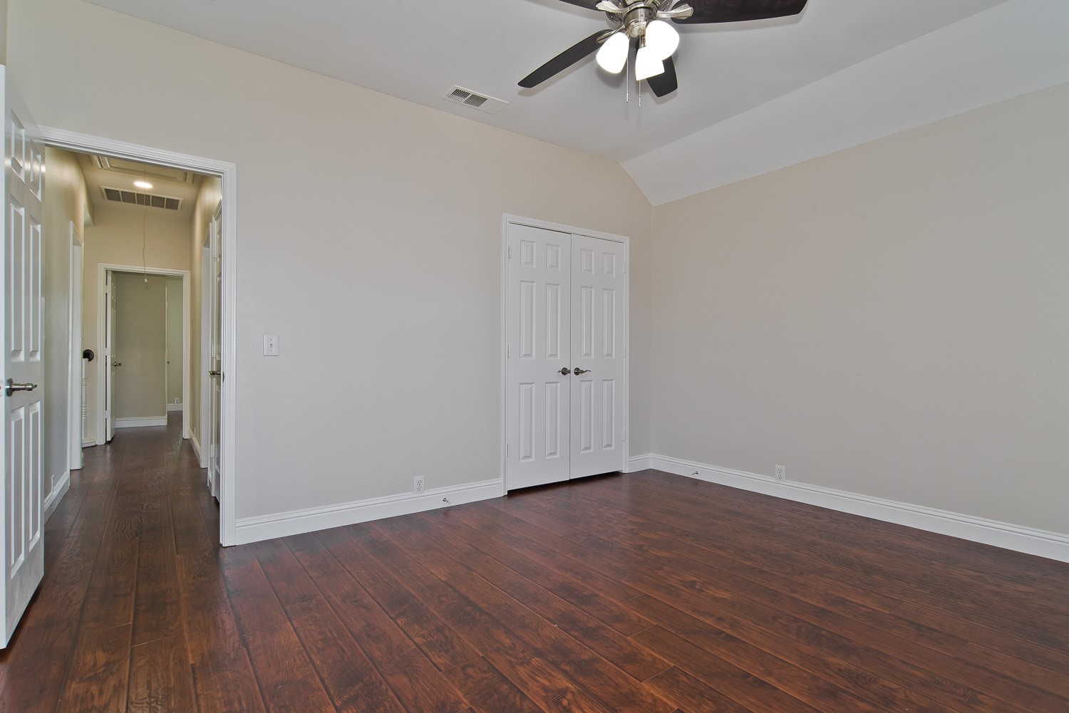 2505 Hunters Run Drive