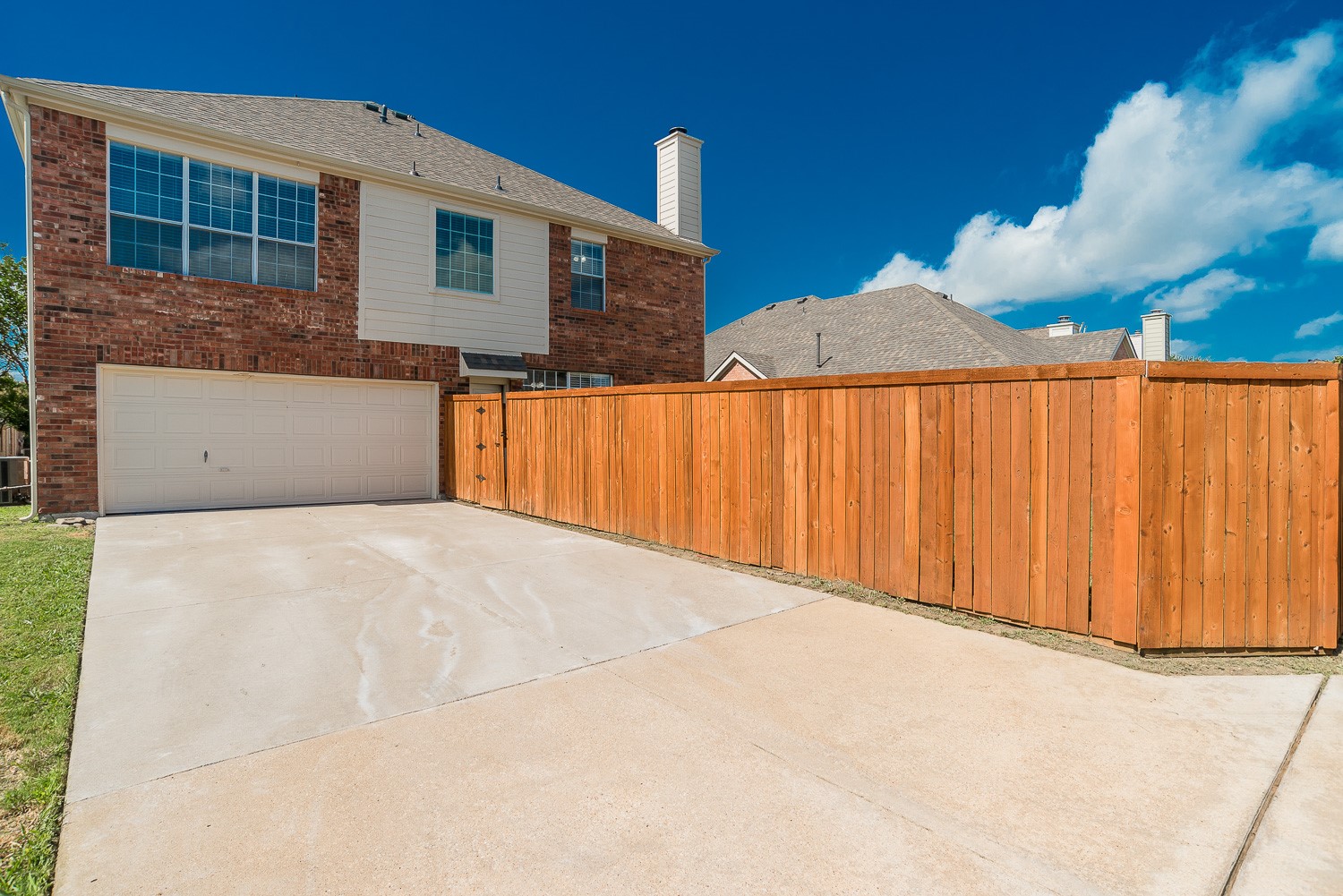 2505 Hunters Run Drive
