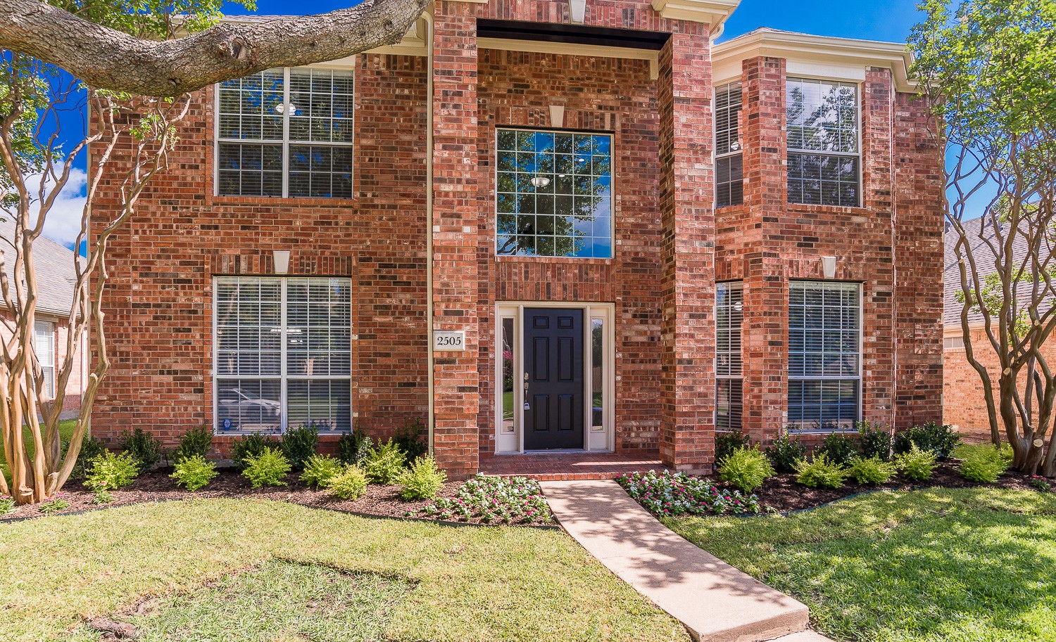 2505 Hunters Run Drive