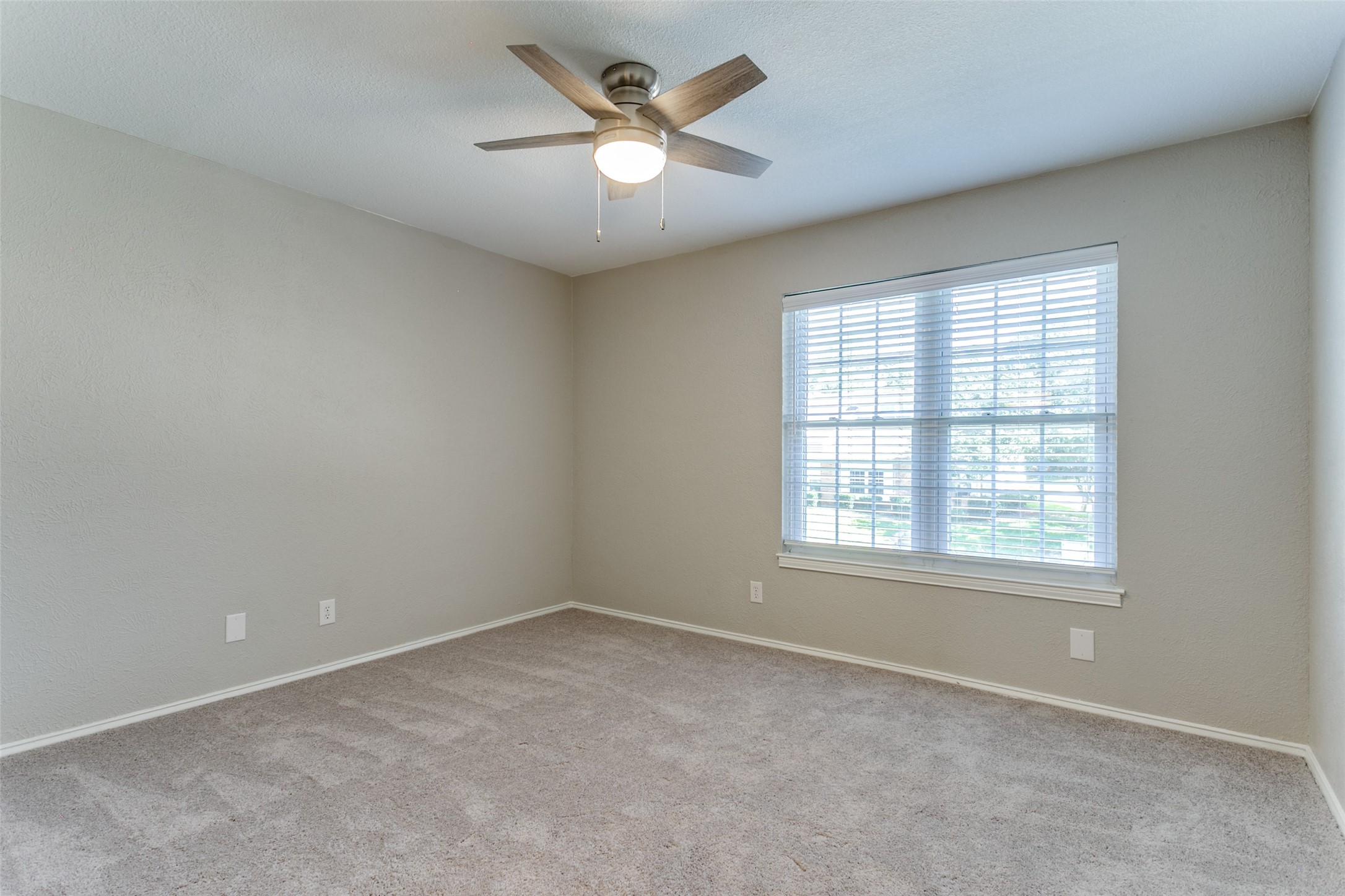 858 Creekside Drive