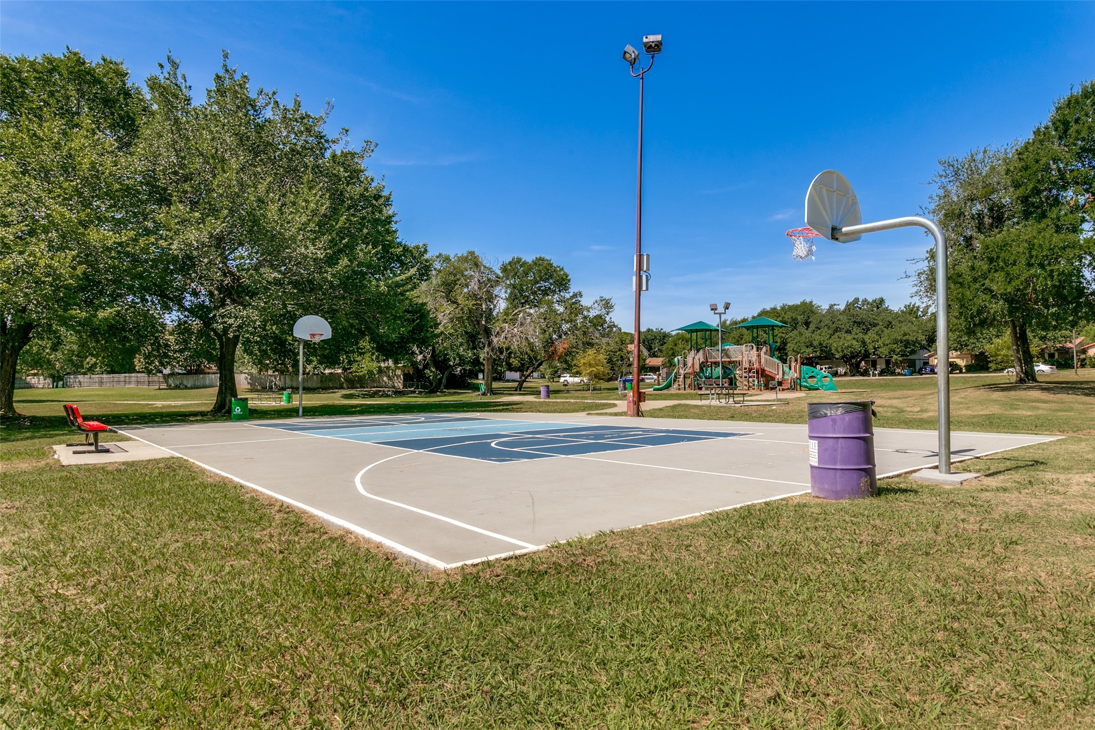 858 Creekside Drive