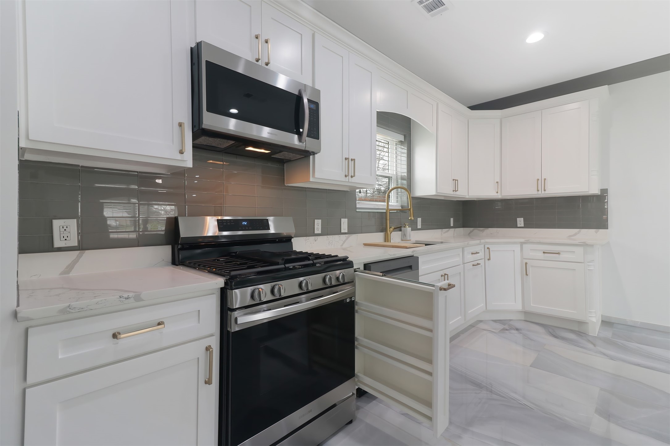 621 N Nursery Road