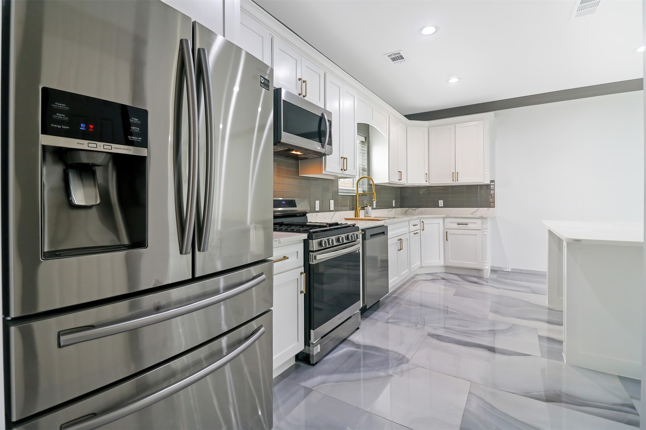 621 N Nursery Road