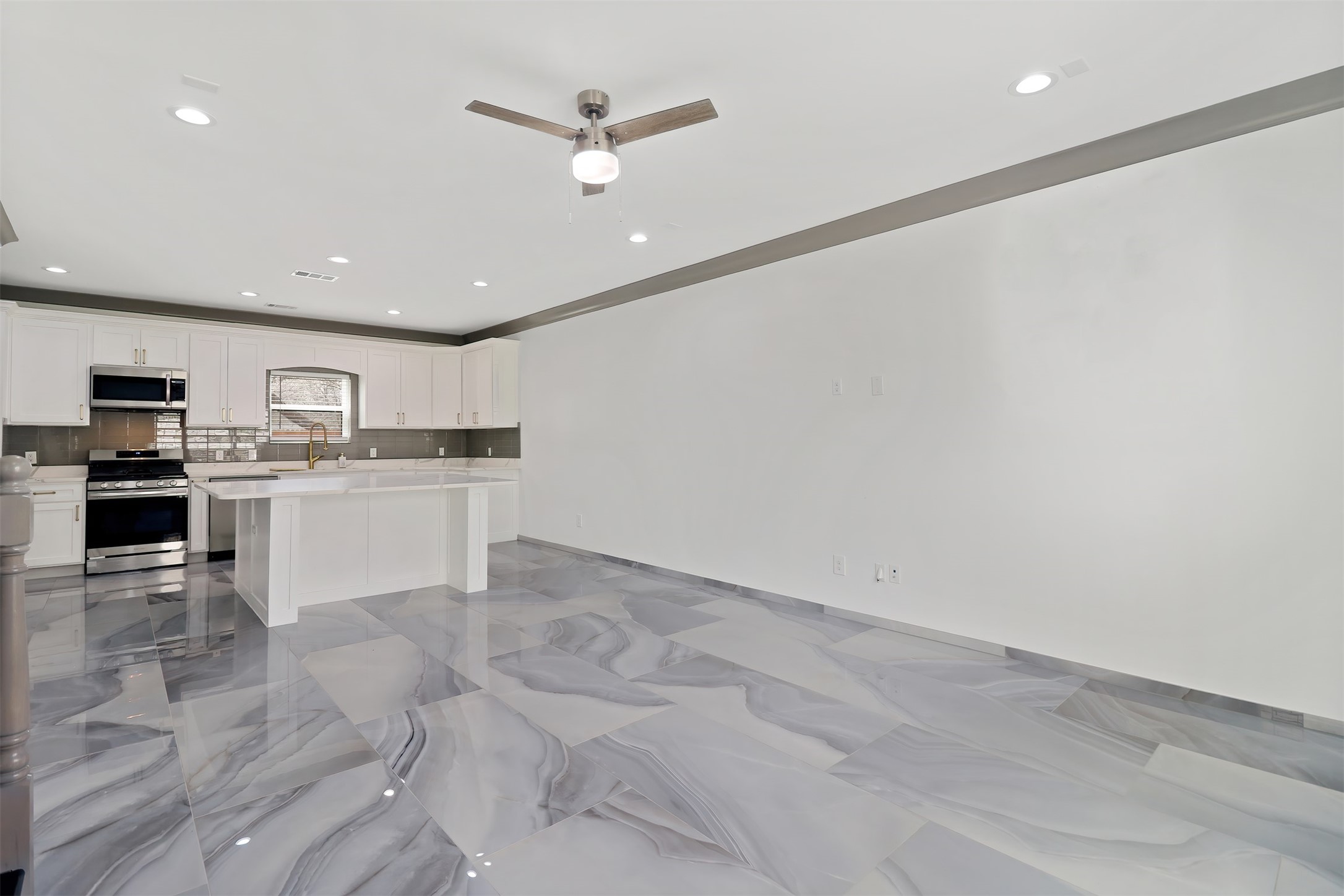 621 N Nursery Road