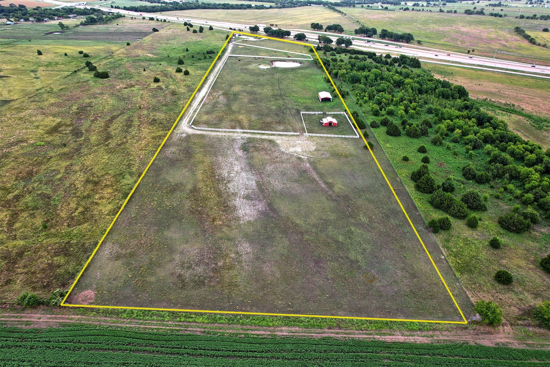 6882 N Interstate Highway 35 E