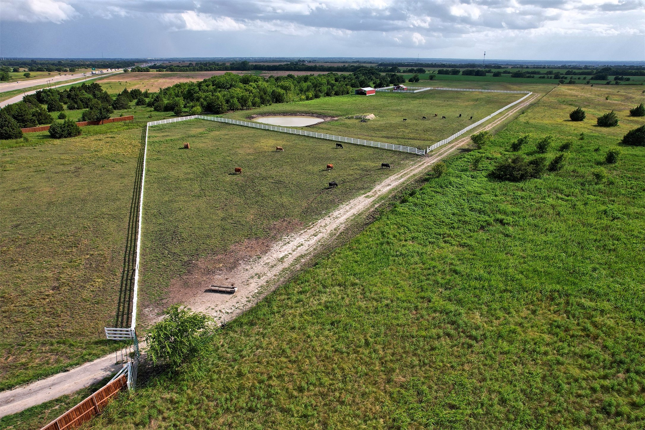 6882 N Interstate Highway 35 E