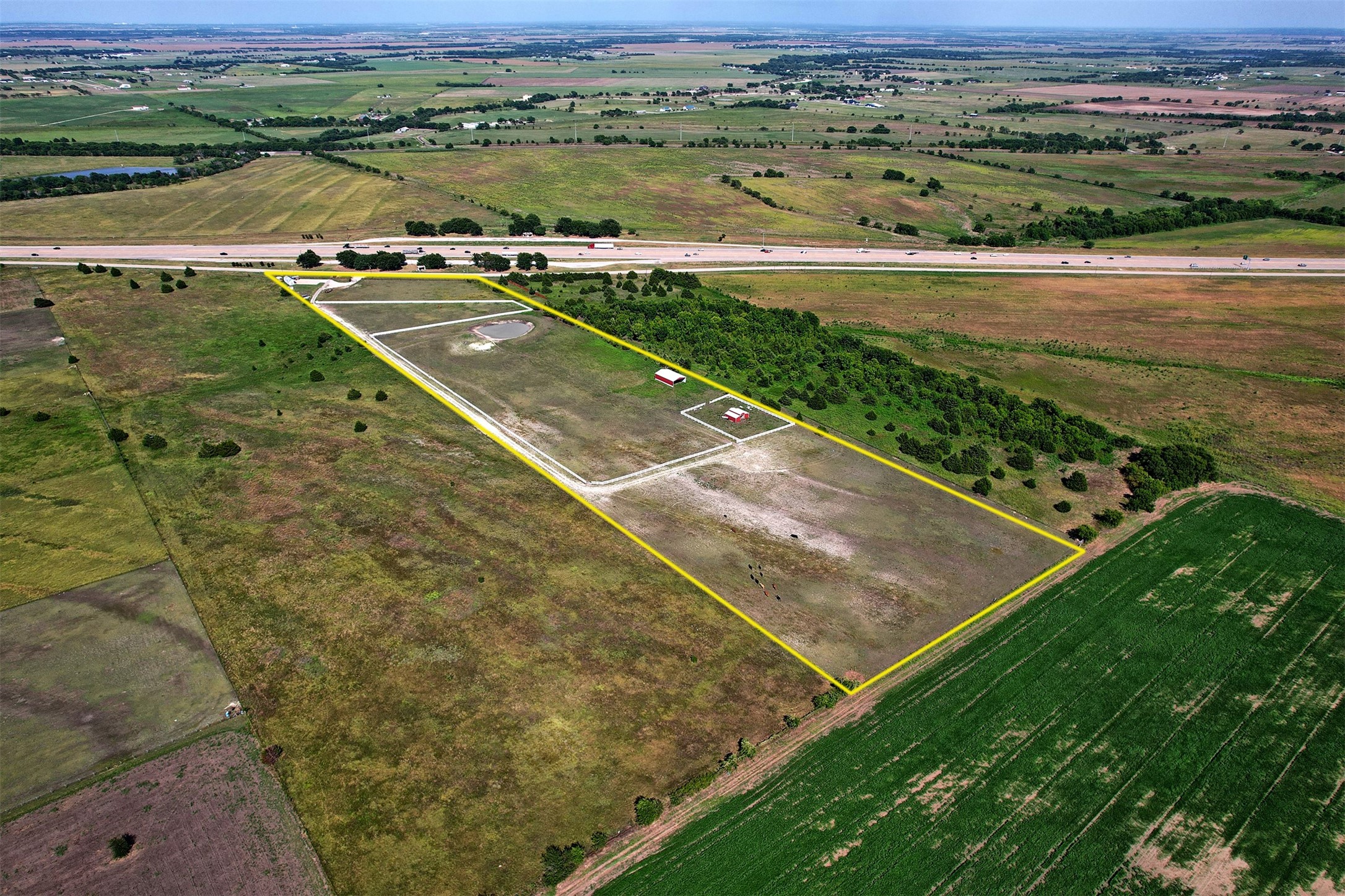 6882 N Interstate Highway 35 E