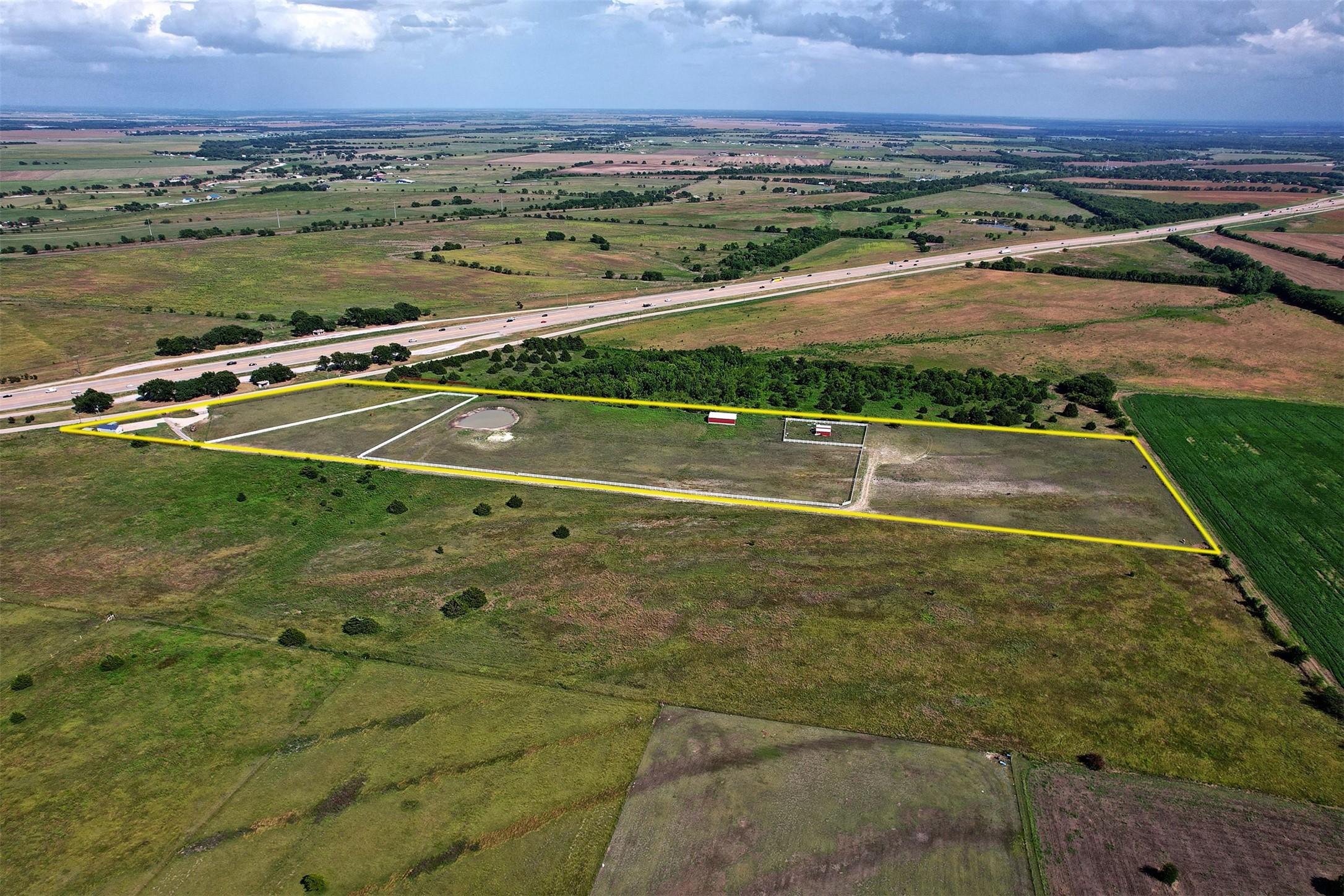 6882 N Interstate Highway 35 E