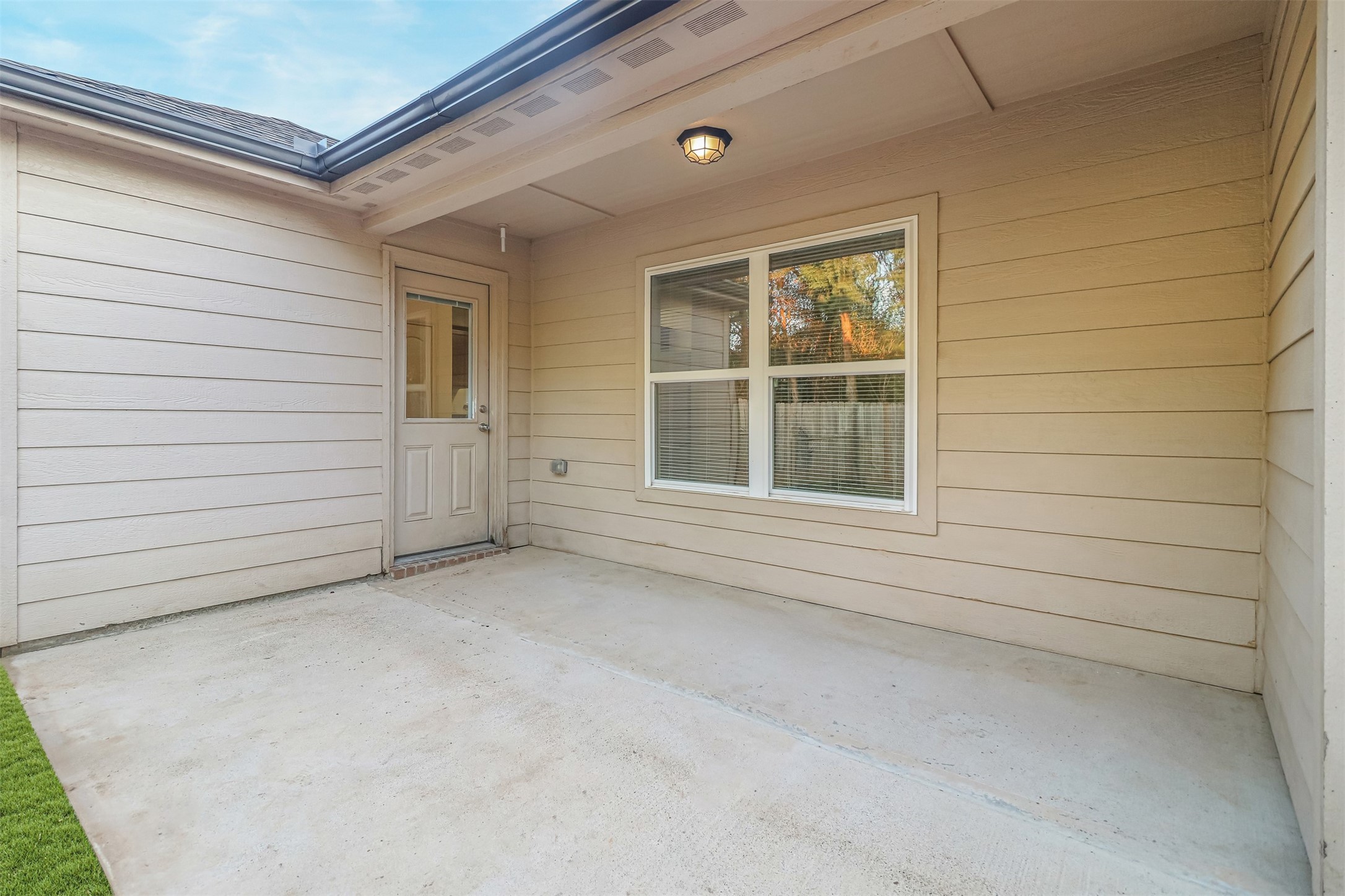 1208 Bluff View Drive