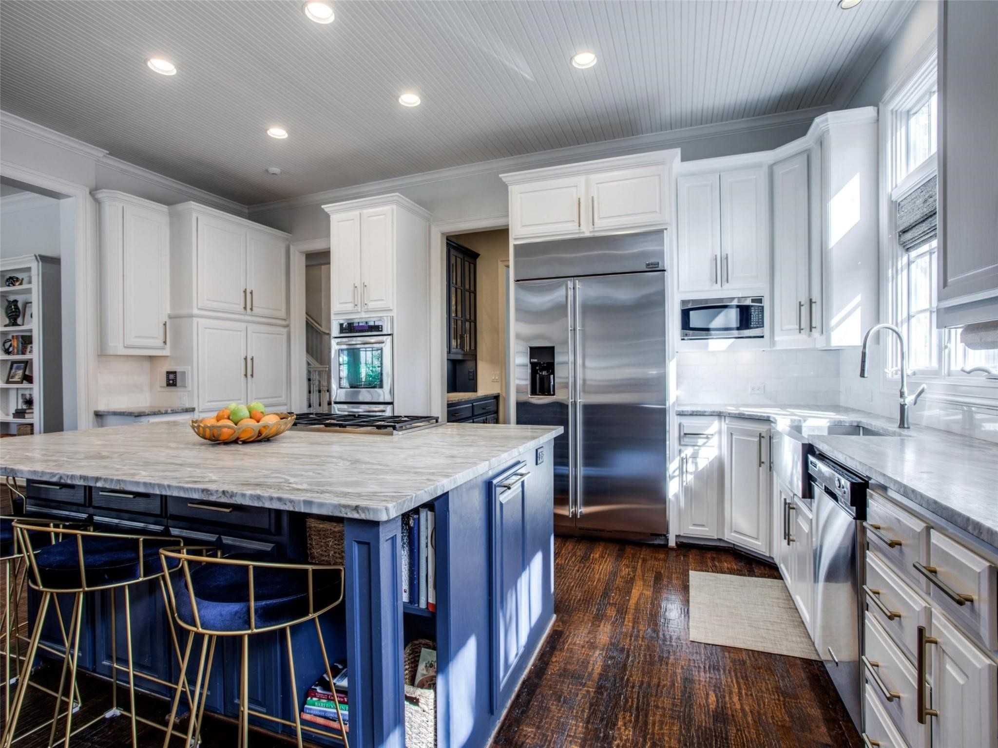 3909 Greenbrier Drive