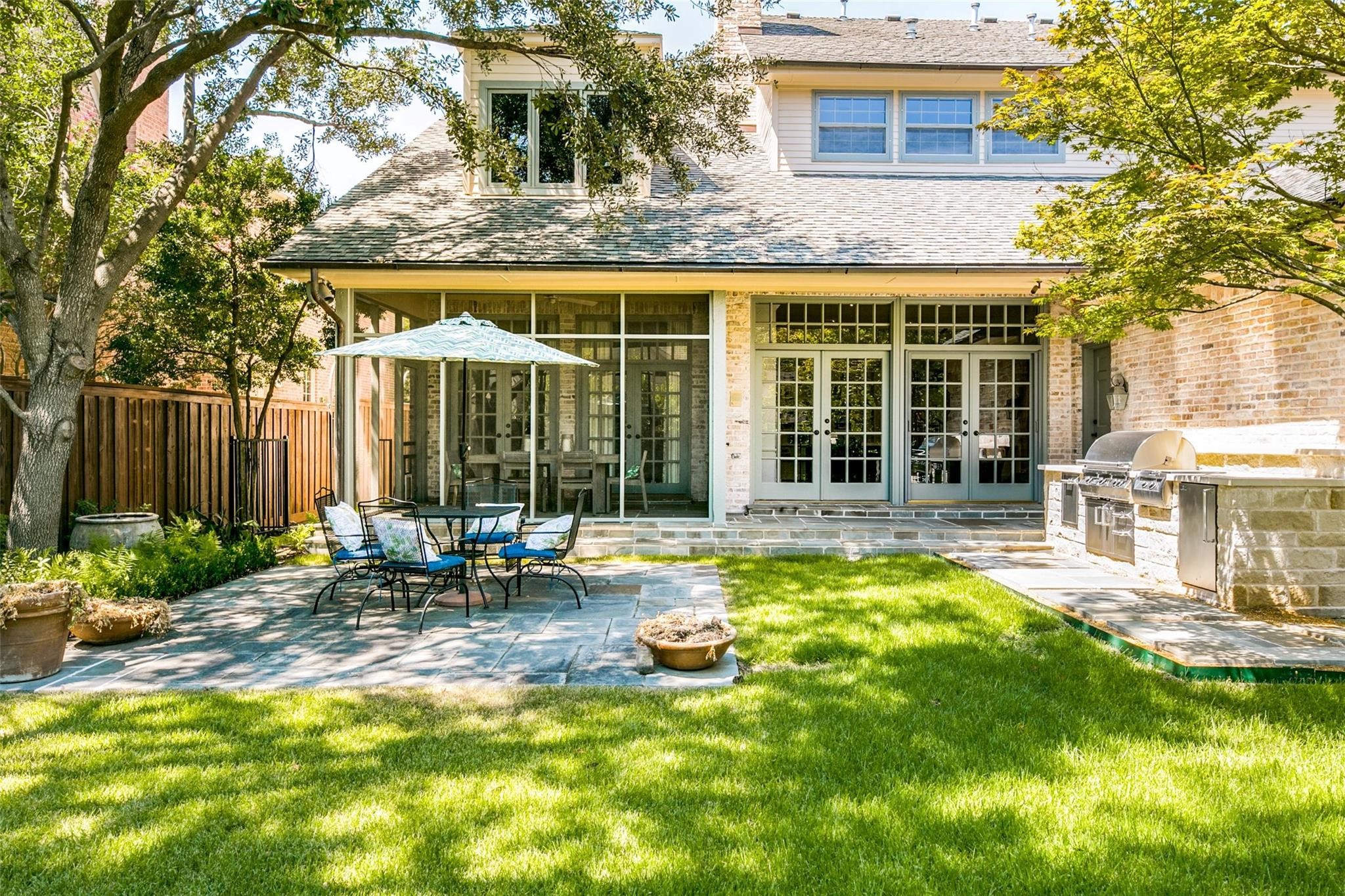 3909 Greenbrier Drive