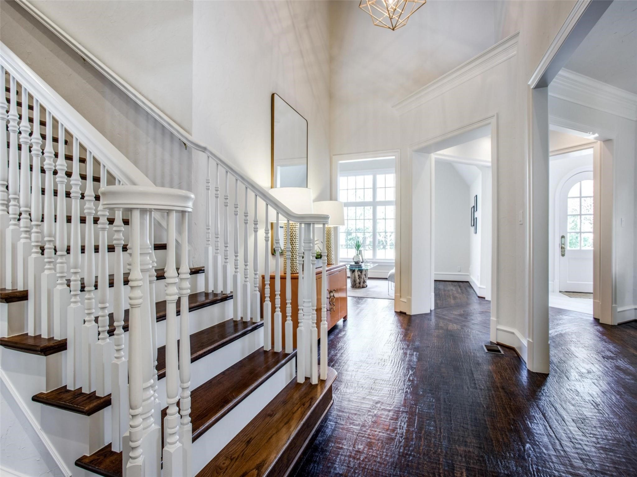 3909 Greenbrier Drive
