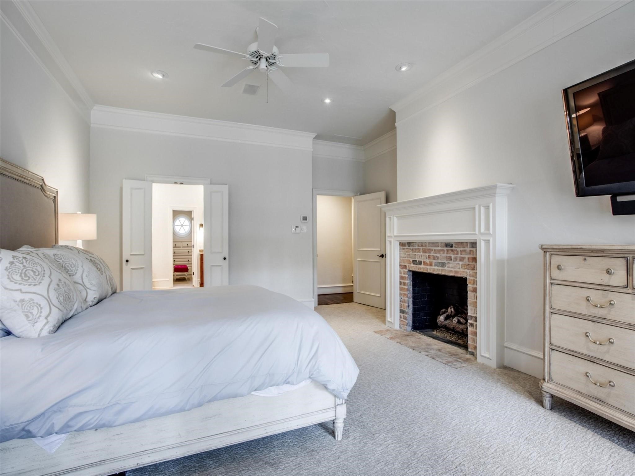3909 Greenbrier Drive