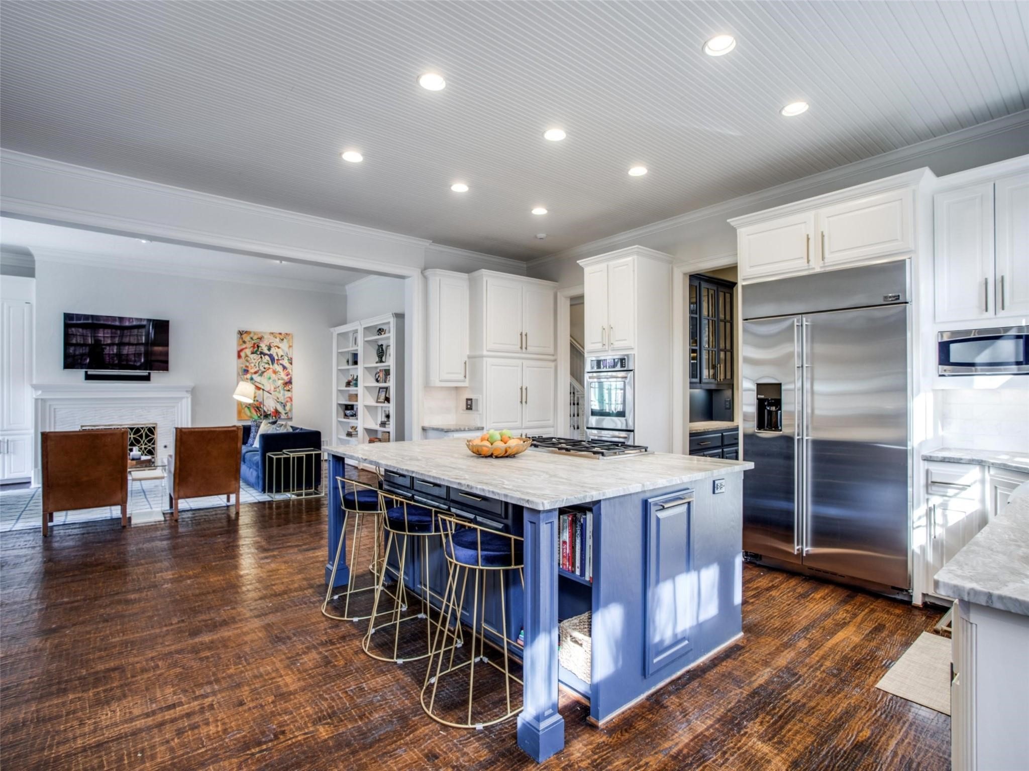 3909 Greenbrier Drive