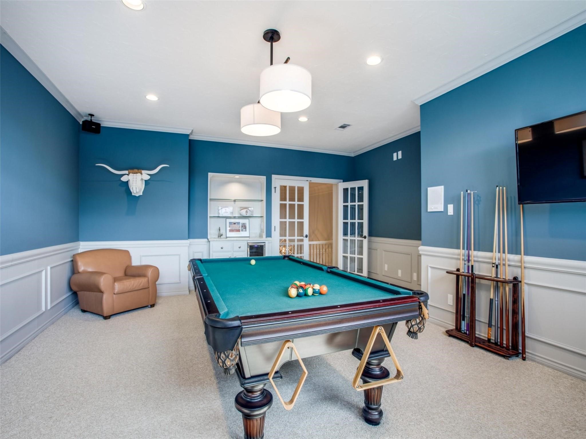 3909 Greenbrier Drive