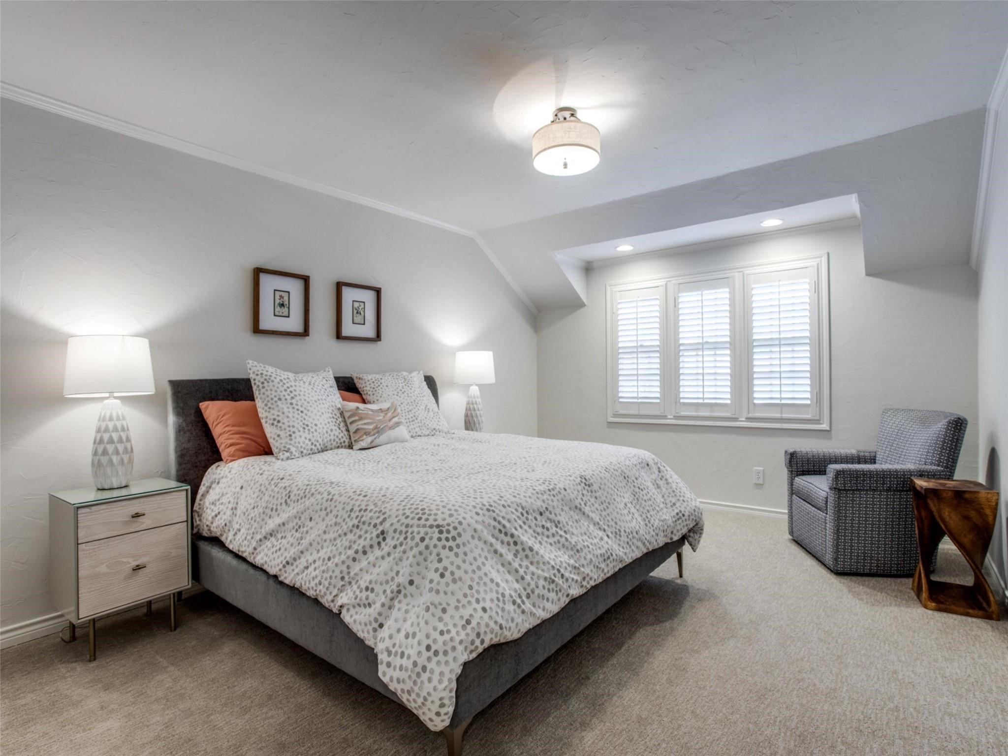 3909 Greenbrier Drive