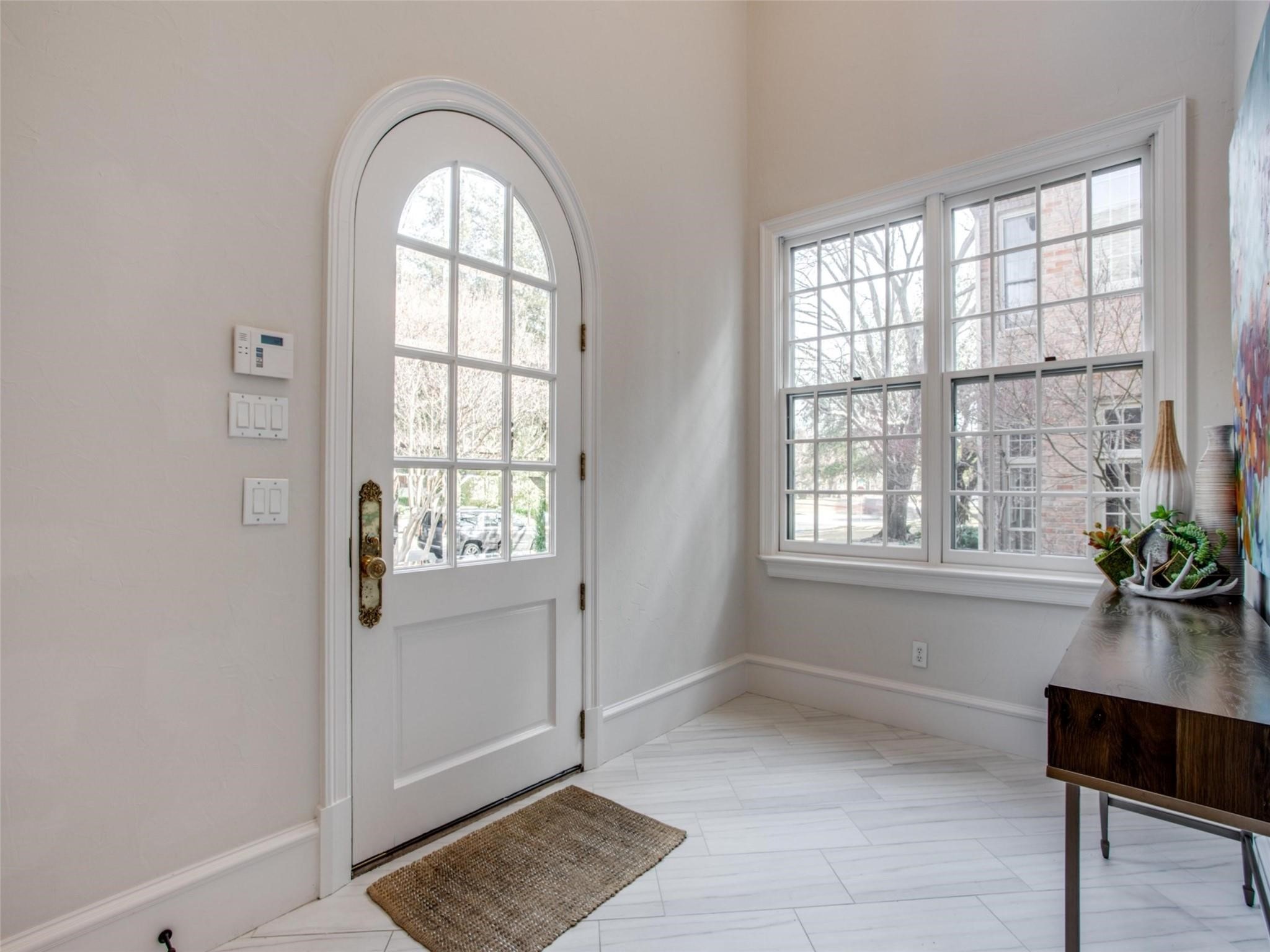 3909 Greenbrier Drive