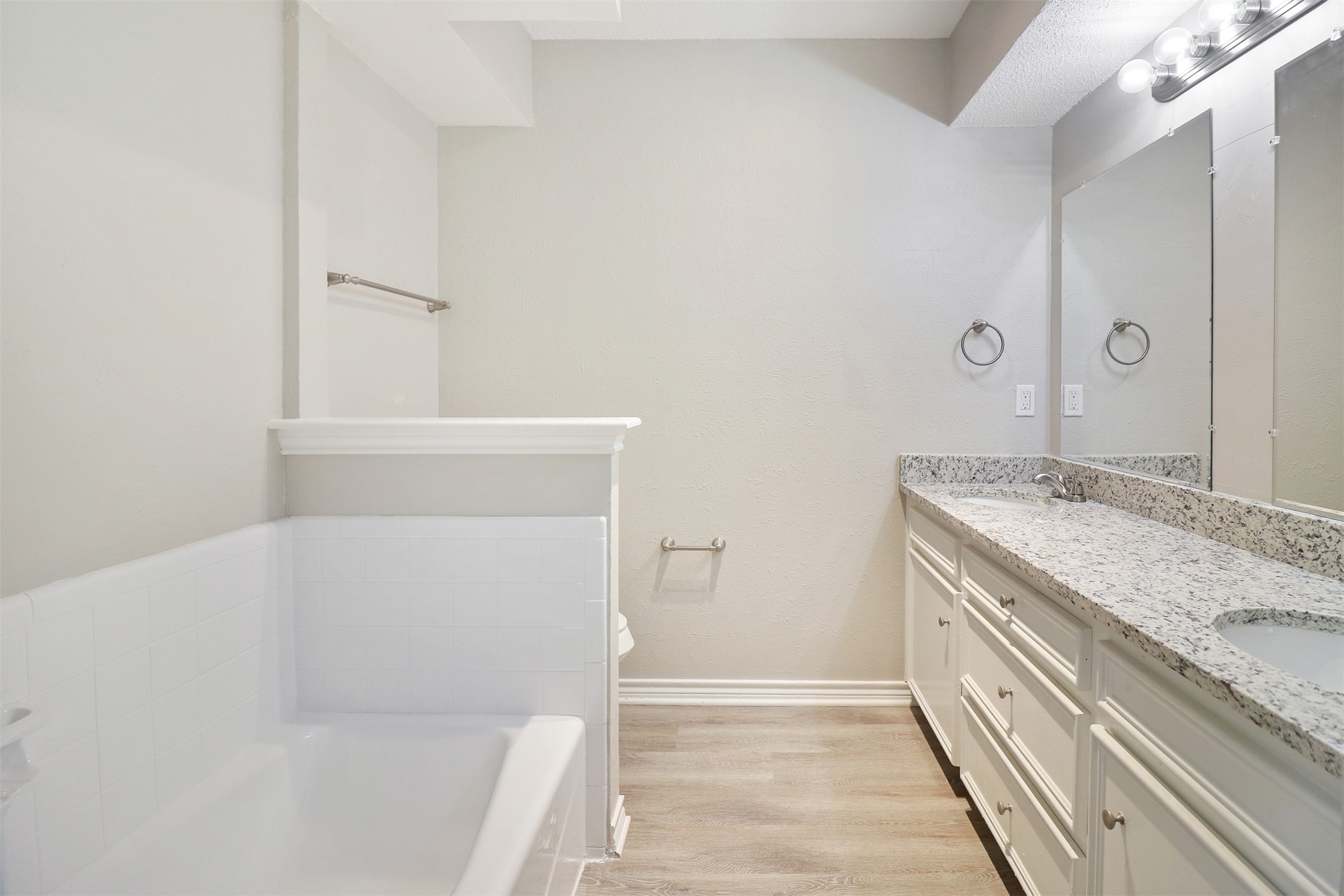 2179 Southern Place A