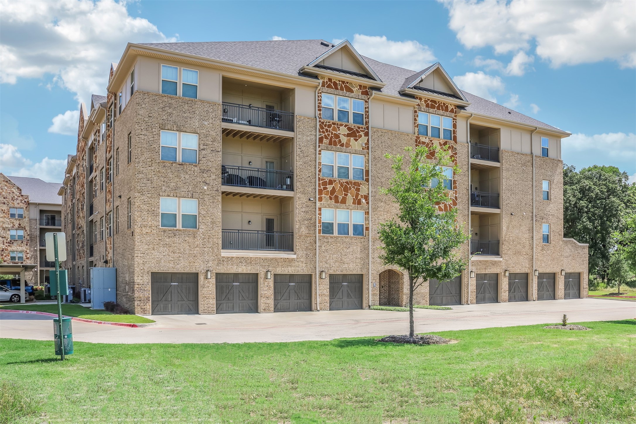 1735 Wittington Place 2402