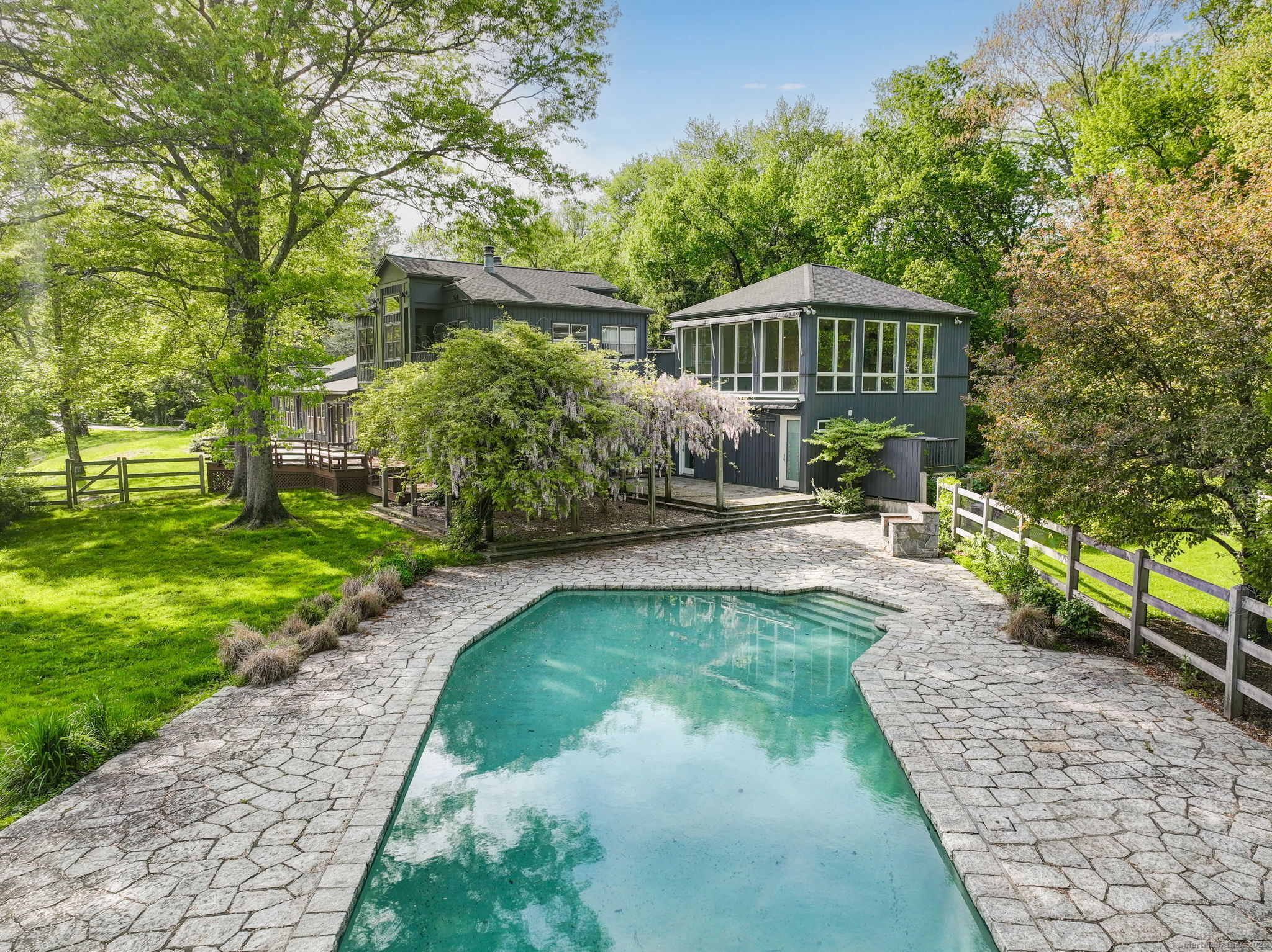 6 Old Orchard Drive