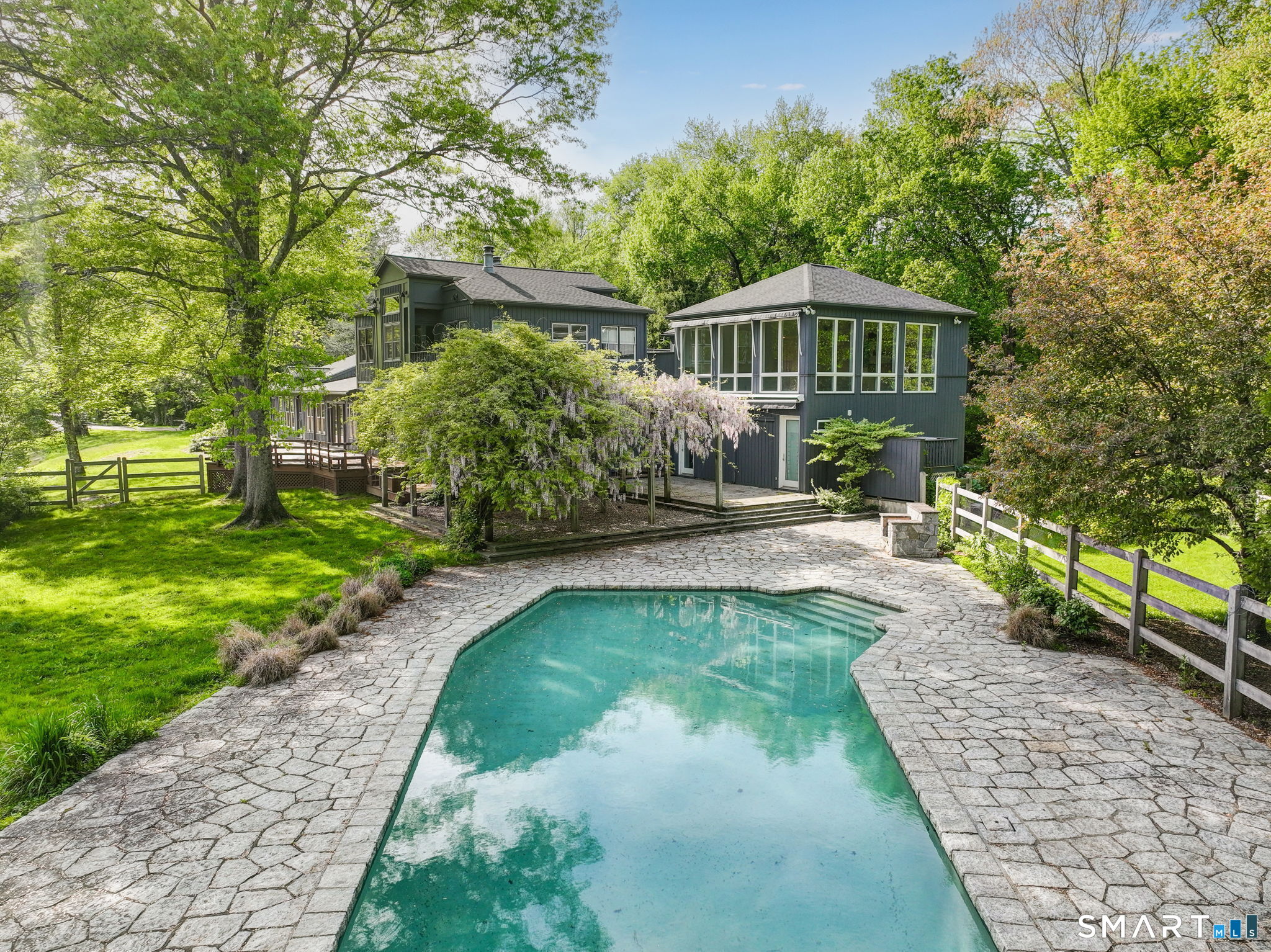 6 Old Orchard Drive