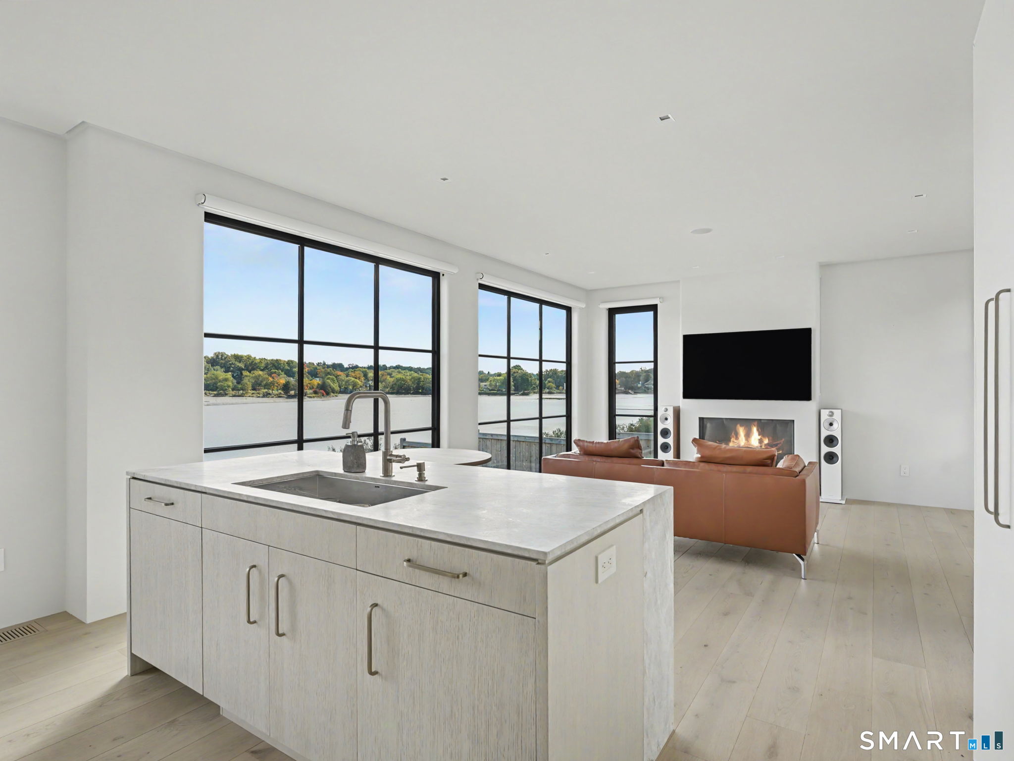 79 Riverside Avenue
