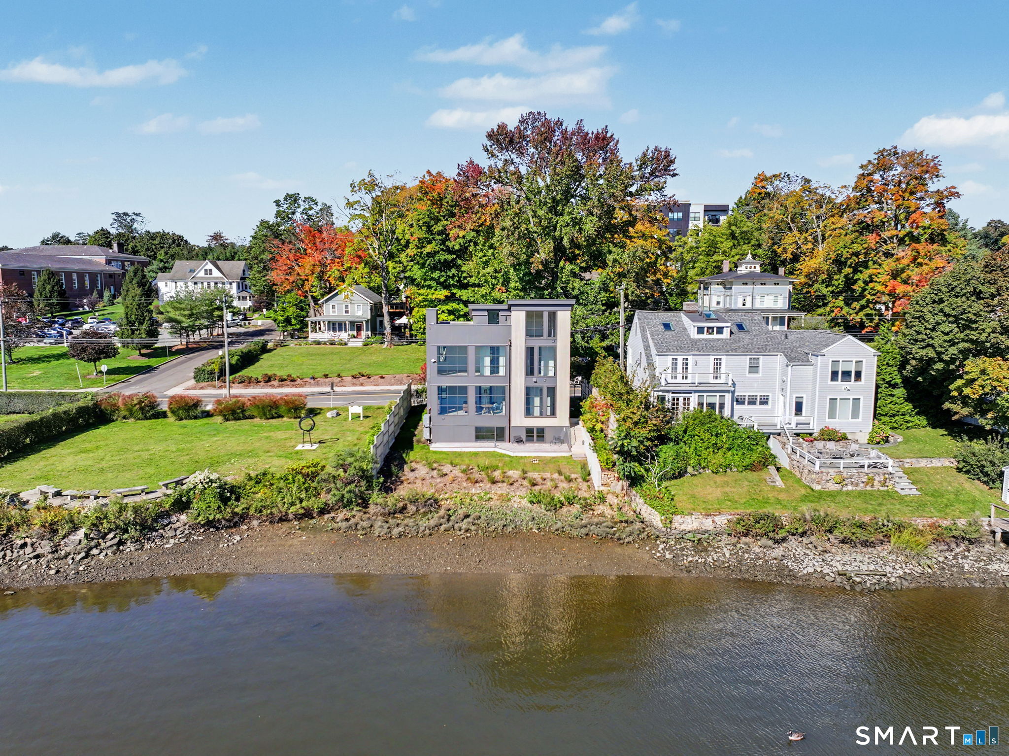 79 Riverside Avenue